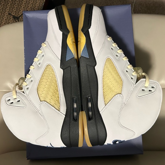 A Ma Maniere X Jordan 5 - Picture 4 of 7